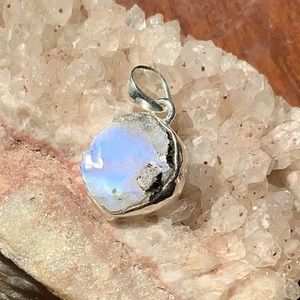 BLACK TOURMALINE & RAINBOW MOONSTONE 925 STERLING SILVER PENDANT